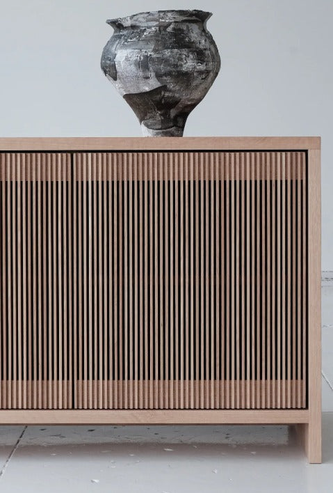 Una Oak Console